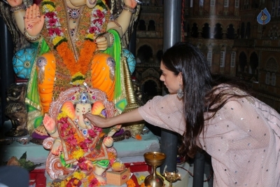 Bollywood Celebrities Celebrates Ganesh Chaturthi Photos - 32 of 53