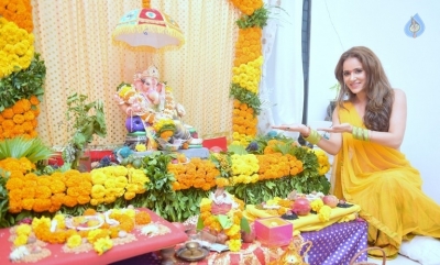 Bollywood Celebrities Celebrates Ganesh Chaturthi Photos - 39 of 53