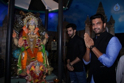 Bollywood Celebrities Celebrates Ganesh Chaturthi Photos - 44 of 53