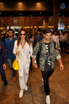 Bollywood Celebrities Spotted at Airport - 21 of 34