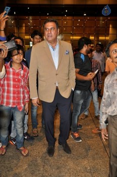 Bollywood Celebrities Spotted at Airport - 33 of 34