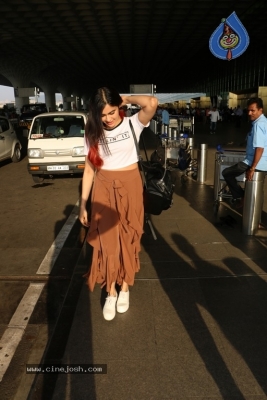 Bollywood Celebrities Spotted at Airport - 34 of 39