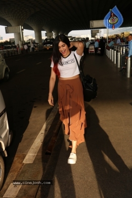 Bollywood Celebrities Spotted at Airport - 38 of 39