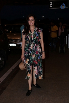 Bollywood Celebrities Spotted at Airport - 7 of 63