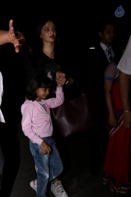 Bollywood Celebrities Spotted at Airport - 54 of 63