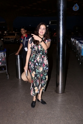 Bollywood Celebrities Spotted at Airport - 13 of 63