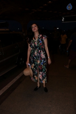 Bollywood Celebrities Spotted at Airport - 22 of 63