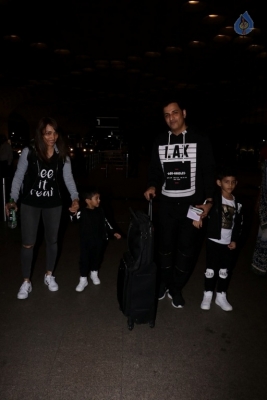 Bollywood Celebrities Spotted at Airport - 62 of 63