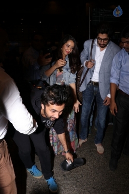 Bollywood Celebrities Spotted at Airport - 23 of 40