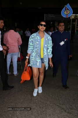 Bollywood Celebrities Spotted at Airport - 25 of 34