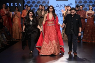Bollywood Celebrities Walk the Ramp For LFW Winter Festive 2017 - 17 of 55