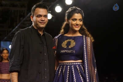 Bollywood Celebrities Walk the Ramp For LFW Winter Festive 2017 - 26 of 55