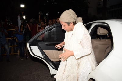 Sridevi Death- Celebs Visit Anil Kapoor Set 1 - 2 of 21
