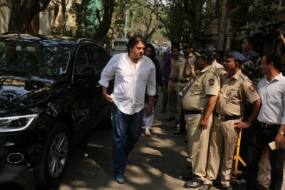 Sridevi Death- Celebs Visit Anil Kapoor Set 2 - 12 of 15