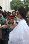 Bollywood Pays Tribute to Dev Anand - 26 of 69
