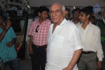 Bollywood Pays Tribute to Dev Anand - 27 of 69