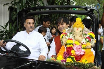 Bollywood Stars at Ganpati Visarjan Event - 4 of 31