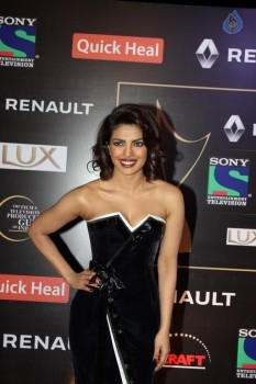 Bollywood Stars at Guild Film Awards 2015 - 1 of 42