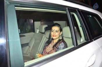 Celebrities at Akshay Kumar Hosted Diwali Party 2015  - 11 of 42