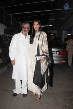 Celebrities at Bajirao Mastani Screening Photos - 37 of 40