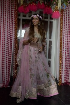 Celebrities at Bipasha Basu Mehndi Ceremony - 11 of 41