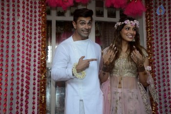 Celebrities at Bipasha Basu Mehndi Ceremony - 27 of 41