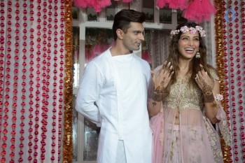 Celebrities at Bipasha Basu Mehndi Ceremony - 35 of 41