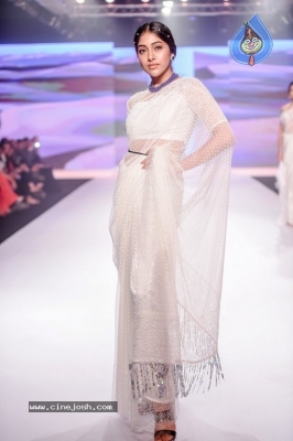 Celebrities at Bombay Times Fashion Week - 32 of 55