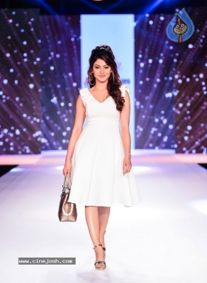 Celebrities at Bombay Times Fashion Week - 37 of 55