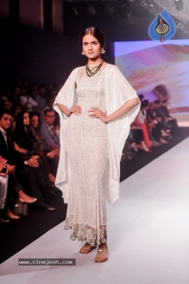 Celebrities at Bombay Times Fashion Week - 46 of 55