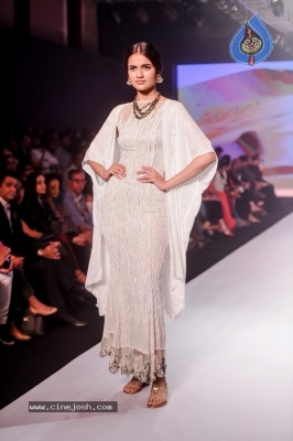 Celebrities at Bombay Times Fashion Week - 46 of 55