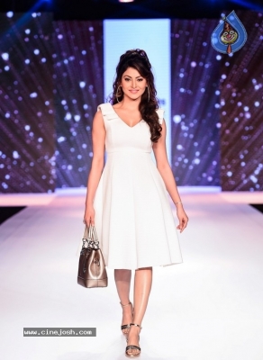 Celebrities at Bombay Times Fashion Week - 49 of 55