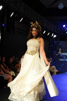 Celebrities at Fashion Show for Applause NGO - 24 of 42