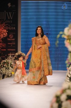 Celebrities at IIJW 2015 Show - 28 of 102