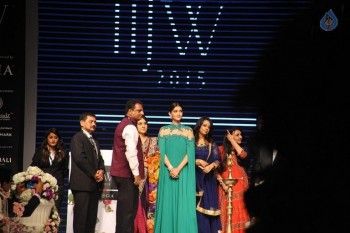 Celebrities at IIJW 2015 Show - 30 of 102