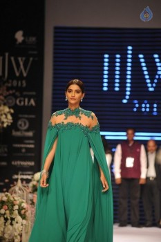 Celebrities at IIJW 2015 Show - 80 of 102