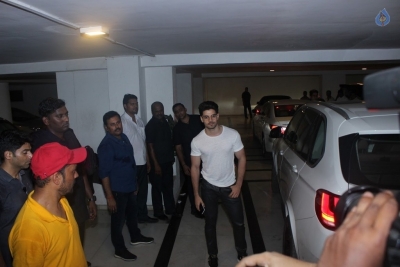 Celebrities at Karan Johar Birthday Party - 32 of 68