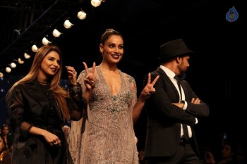 Celebrities at LFW Summer 2017 - 49 of 84