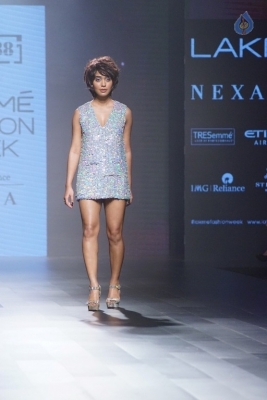 Celebrities at LFW Winter 2017 Show - 19 of 40