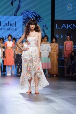 Celebrities at LFW Winter 2017 Show - 37 of 40