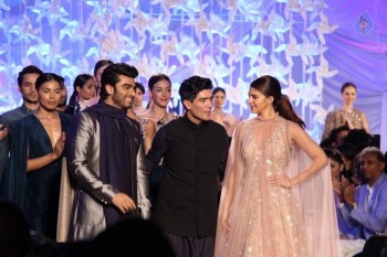 Celebrities at Manisha Malhotra LFW 2016 Show - 15 of 52