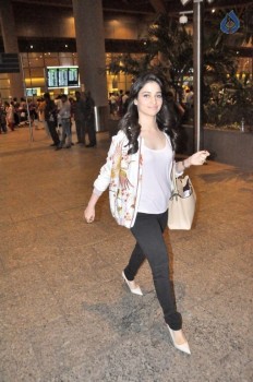 Celebrities at Mumbai Airport  - 17 of 20