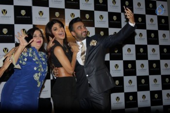 Celebrities at Viaan Mobiles Launch - 18 of 55