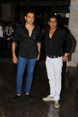 Celebrities at Zaheer Khan Engagement Party - 29 of 43