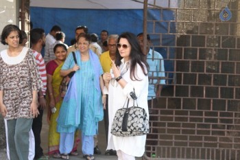 Celebrities Cast Their Vote in BMC Election 2017 - 12 of 54