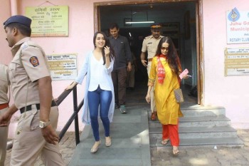 Celebrities Cast Their Vote in BMC Election 2017 - 34 of 54
