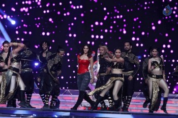 Celebrities Perform at Umang 2017 Show - 42 of 97