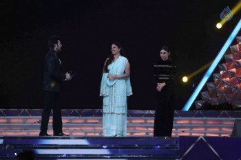 Celebrities Perform at Umang 2017 Show - 92 of 97