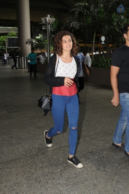 Celebrities Spotted at Airport - 40 of 42