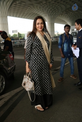 Celebrities Spotted at Airport - 18 of 42